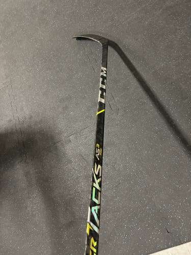 Intermediate CCM Super Tacks AS3 Pro Right Handed Hockey Stick P28 (Used)