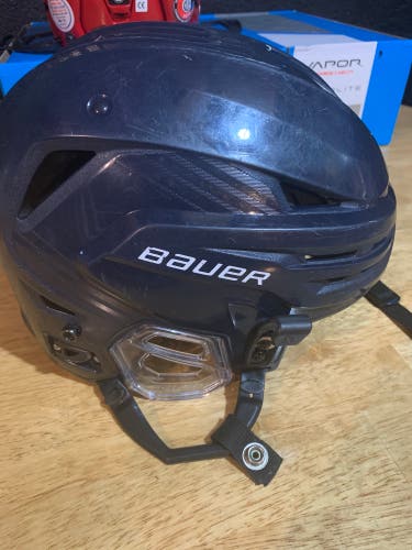 Medium Bauer Re-Akt 85 Helmet Pro Stock (Used)