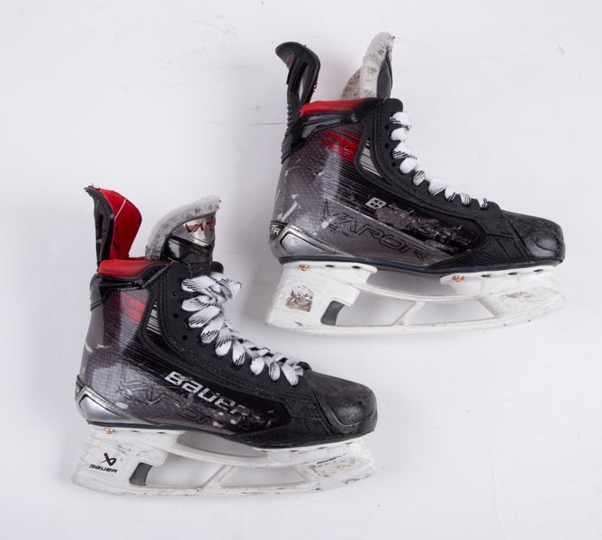 2024 Bauer Vapor 5x pro Hockey Skates Size 5 - Fit 2 (Used)