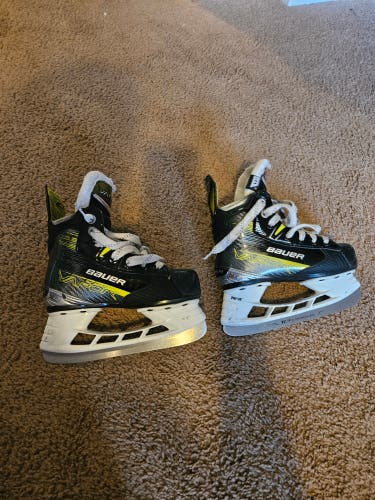 Bauer Vapor X4 Hockey Skates 11 (Used)