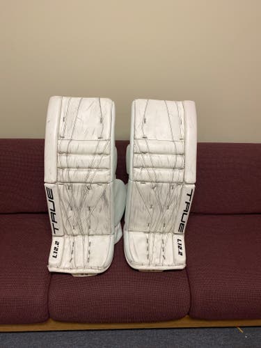 2022 32" True L12.2 Goalie Leg Pads (Used)