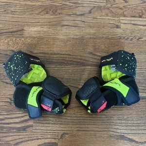 Junior Medium Bauer Vapor 3x Elbow Pads (Used)