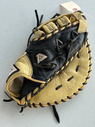 Akadema ASF454 First Base Baseball Mitt 12.5" (Used)