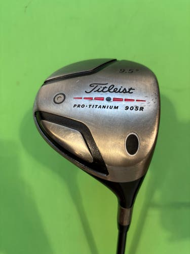 Men's Titleist 905 R Driver RH 9.5 Loft | Fujikara Speeder Stiff Shaft