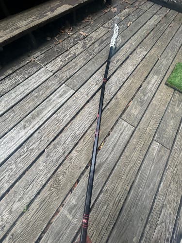Complete Maverick lacrosse stick Tank 2.0 Head Strung And Charger Shaft