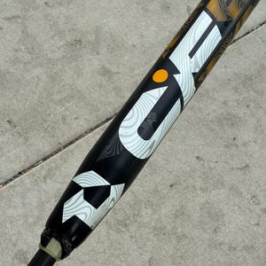 Black 2022 DeMarini CF Composite Bat (-10) Composite 21 oz 31" (Used)