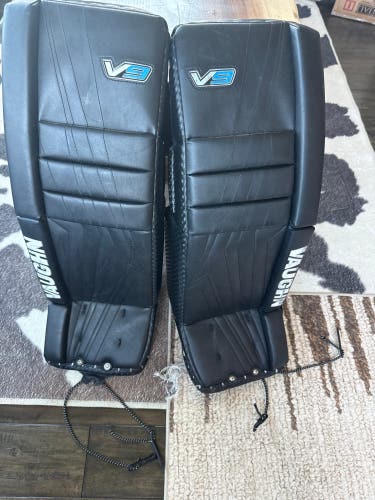 28" + 2 Vaughn Velocity V9 Goalie Leg Pads (Used)
