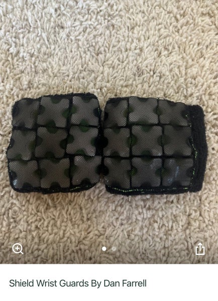 Wrist guards, swivel vision, Maltese gel pads