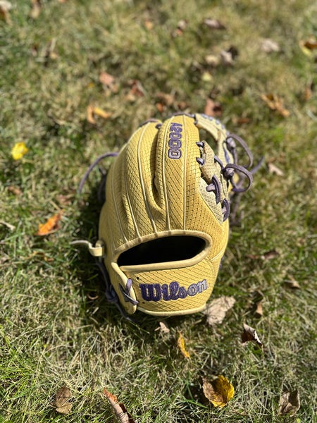 Wilson A2000 RH Infield Baseball Glove 11.5" (Used)