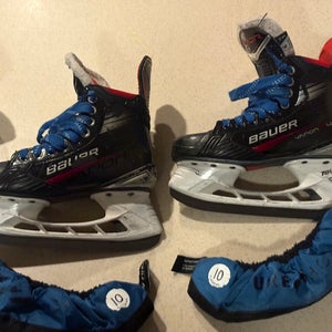 2024 Bauer Vapor X4 Hockey Skates Regular Width Size 4 (Used)