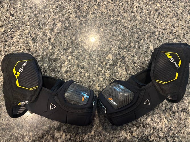 Intermediate Medium Bauer Supreme M5 Pro Elbow Pads (Used)