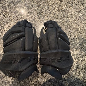 True Catalyst Gloves 12" (Used)
