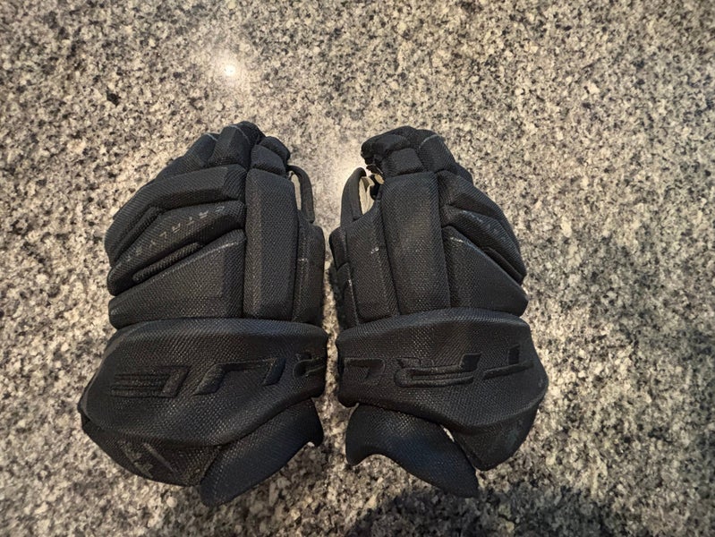 True Catalyst Gloves 12" (Used)