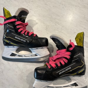 Bauer Supreme Elite Hockey Skates Regular Width Size 3 (Used)