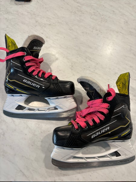 Bauer Supreme Elite Hockey Skates Regular Width Size 3 (Used)