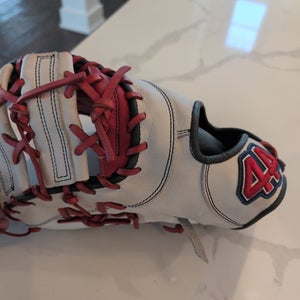 2025 44 Pro LH First Base Signature Series Baseball Glove 13" (Used)