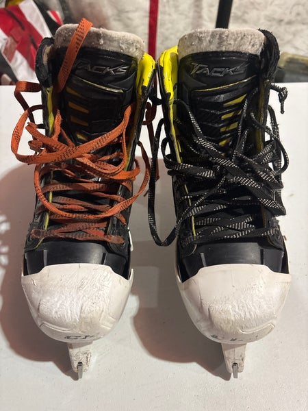 CCM Tacks 6092 Hockey Goalie Skates Regular Width 6 (Used)