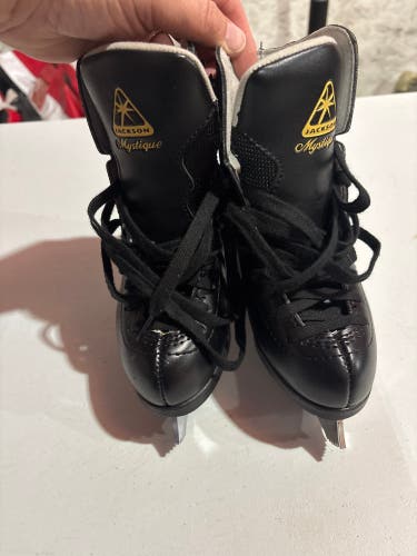 Jackson Ultima Mystique Figure Skates B Junior 13 (Used)