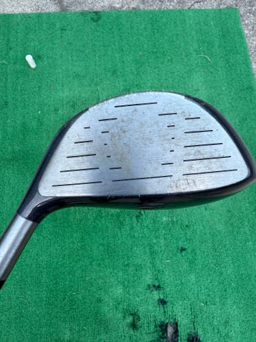 Men's 2015 Titleist 975 JVS Right Handed Driver Stiff Flex 10.5 Loft (Used)