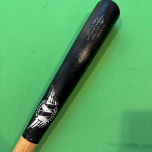 M^Powered Hard 2 The Core 072 Maple Bat (-3) Maple 28 oz 31"