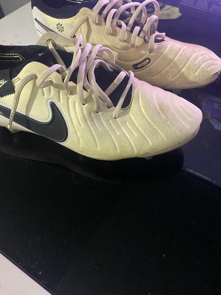 Gold Men's Size M 8.5 (W 9.5) Nike Tiempo Legend 10 Elite Turf Cleats Cleats (Used)