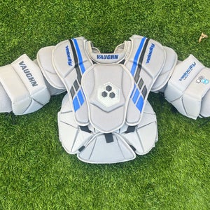 Jr. Small/Medium Vaughn Velocity VE8 XFP Goalie Chest Protector (Used)