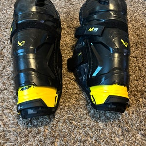 Junior Bauer Supreme M3 11" Shin Pads (Used)