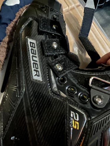 Bauer Supreme 2S Pro Hockey Goalie Skates 9.5 (Used)