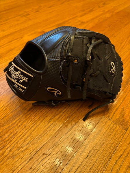 Rawlings Heart of the Hide RH Pitcher's Baseball Glove 11.75" (Used)