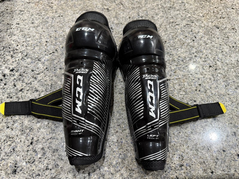 Youth CCM 9" Shin Pads Pro Stock (Used)