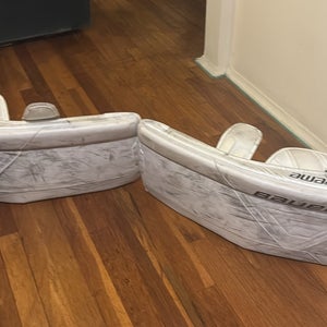 32" 2022 Bauer Supreme M5 Pro Goalie Leg Pads (Used)