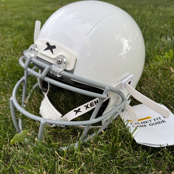 Xenith X2E+ Standard Fit Youth Football Helmet White Grey Face Mask Medium 2023