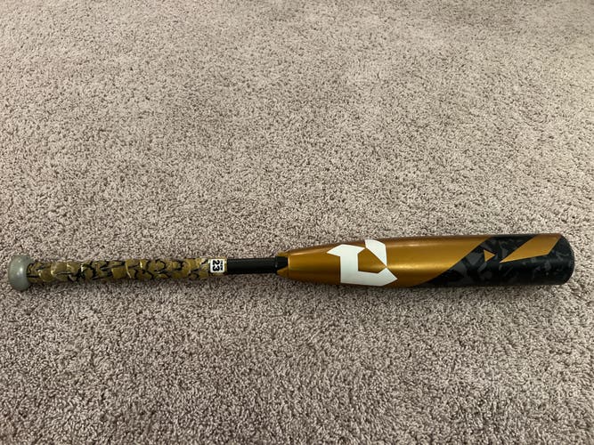 2022 DeMarini Zoa Composite USSSA Certified Bat (-10) 18 oz 28" (Used)