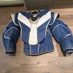 Large 2023 Bauer Vapor Hyperlite Goalie Chest Protector (Used)