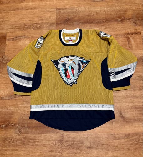 Vintage Koho Men’s Nashville Predators Mustard Cat Jersey (XL)