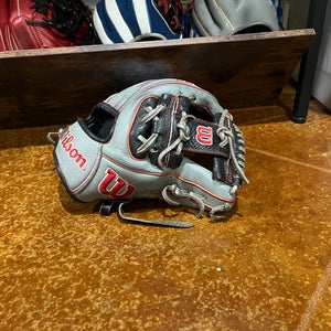 Wilson A2000 SC75 Infield Baseball Glove 11.5" (Used)