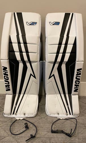 28" Vaughn Velocity V9 Goalie Leg Pads (Used)