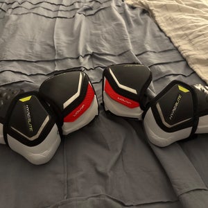Intermediate Medium Bauer Vapor Hyperlite Elbow Pads (Used)
