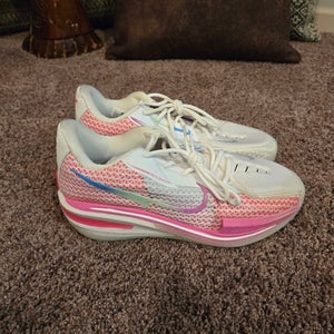 Men's Size M 7.0 (W 8.0) Nike GT Cut Shoes (New)