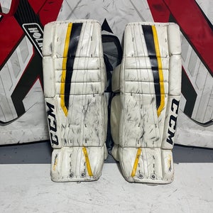 28" 2017 CCM Extreme Flex 760 Goalie Leg Pads (Used)