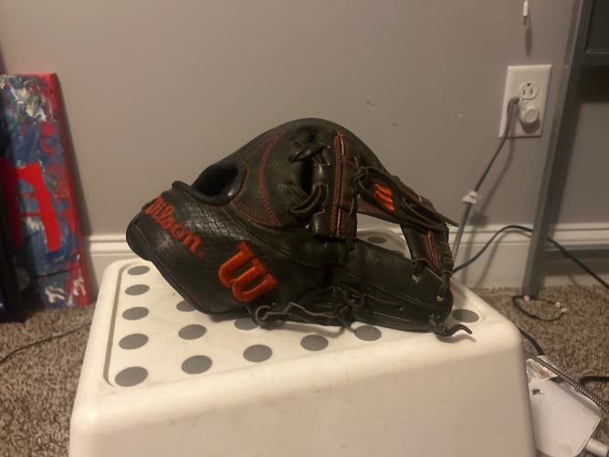 Wilson A2K RH Infield Baseball Glove 11.75" (Used)