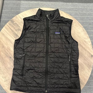 Like new Black Patagonia Nano Puff Vest (XL)
