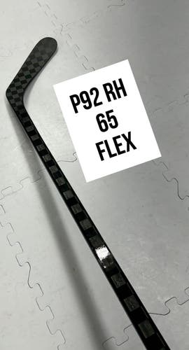 Senior(1x)Right P92 65 Flex 63” PROBLACKSTOCK Pro Black Out Unbranded Pro Stock Nexus Hockey Sticks