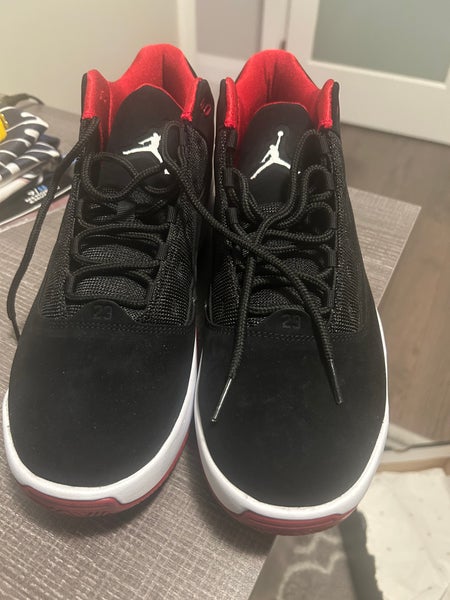 New Jordan Max Aura 2 shoes Size 11