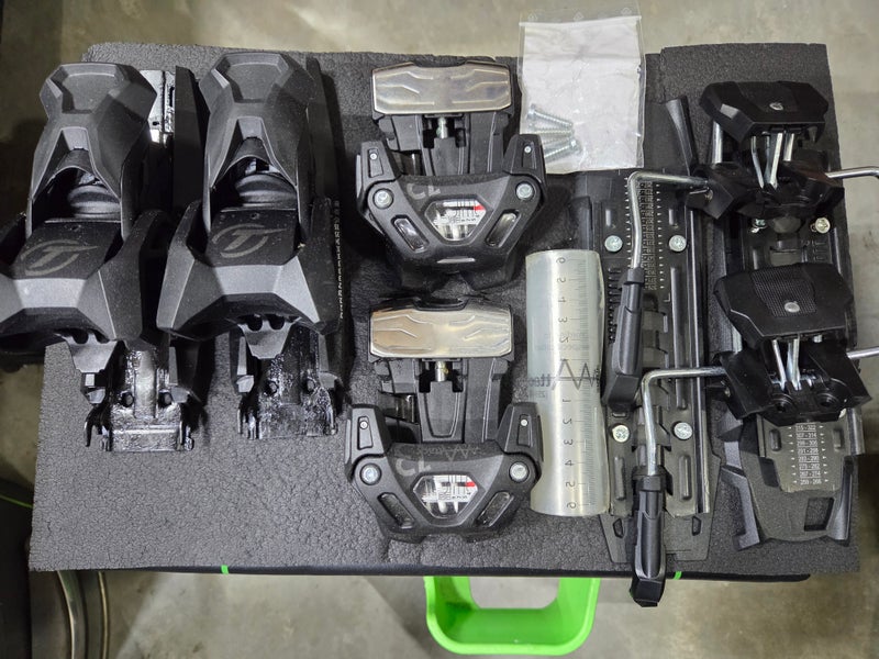 Tyrolia All Mountain Attack 13 Demo Ski Bindings 110 mm Brake Width Max Din 13 (New)