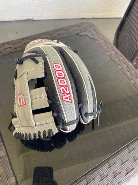 2024 Wilson A2000 RH Infield Baseball Glove 11.5" (New)