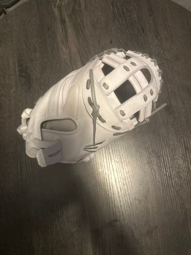 Easton Professional Series RH Catcher's Baseball Glove 34" (Used)