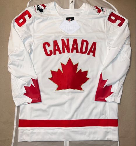 NWT 2025 Ice Hockey World Championship Team Canada Jersey M CELEBRINI