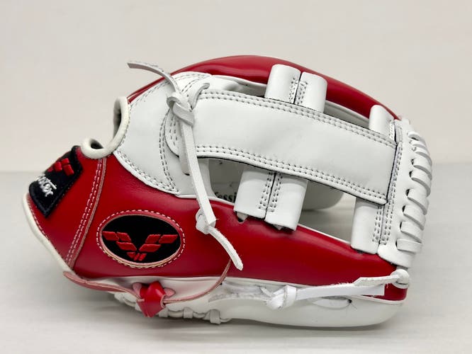 Baseball Glove 11" (New) Brand new baseball gloves, thickened synthetic leather