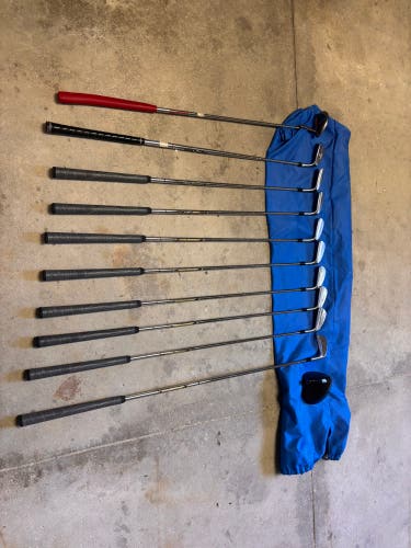 Men's Titleist 712 MB Right Handed Iron Set Stiff Flex Steel Shaft (Used)
